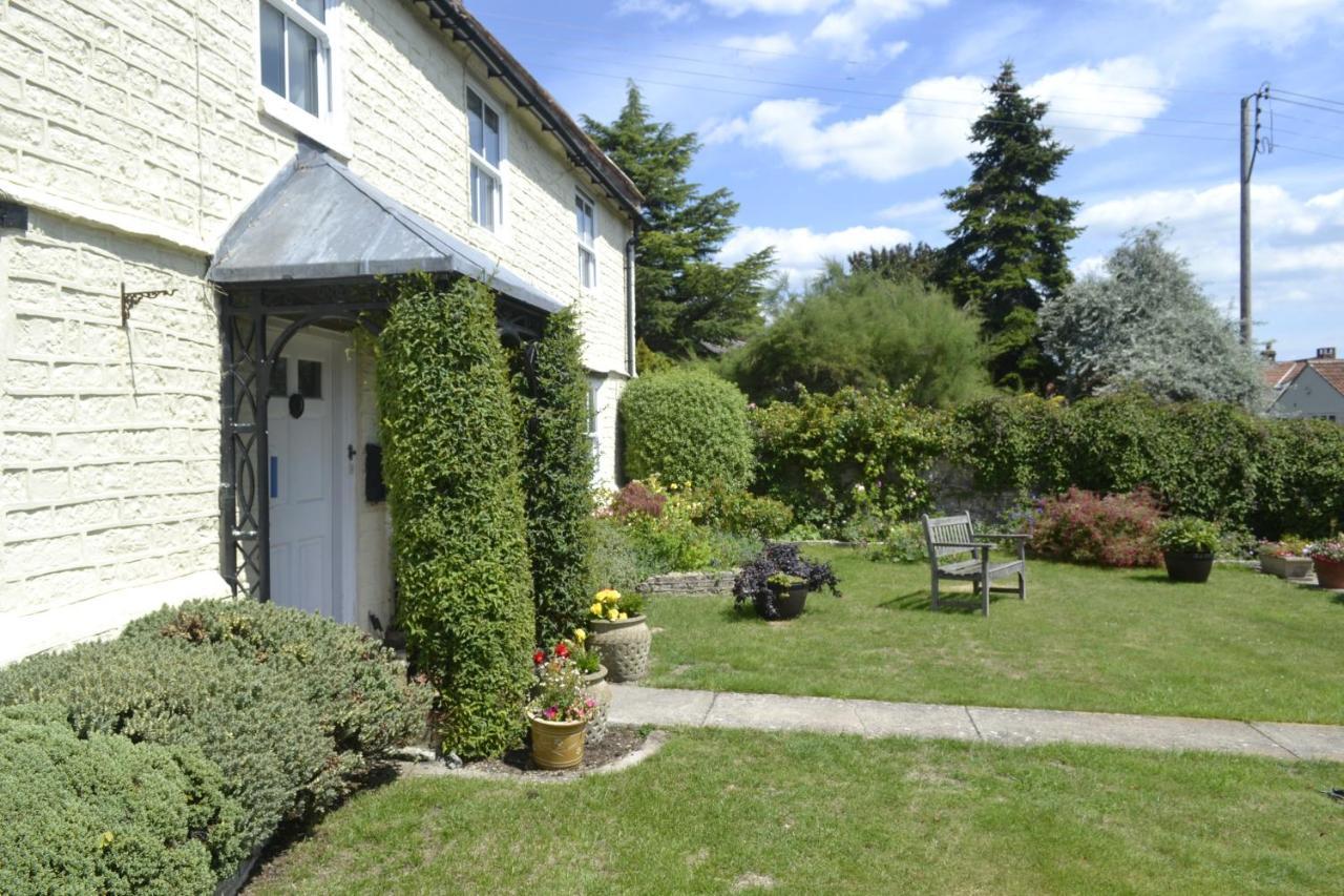 The Lawns Tea Room And B&B Ashcott Exterior foto